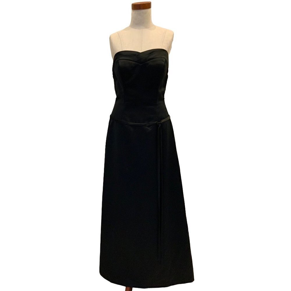 Bella Formals by Venus strapless black vintage gown Boned drop waist